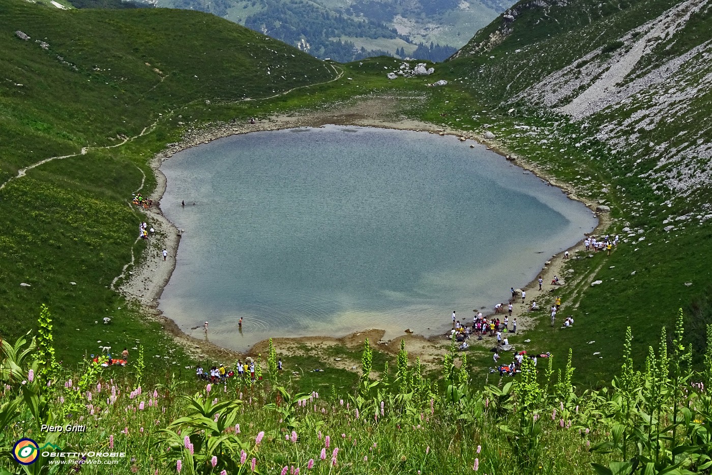 60 Un po' di fresco al Lago Branchino.JPG -                                